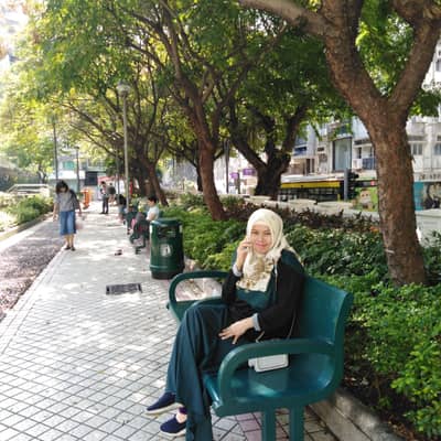Ayu indriani