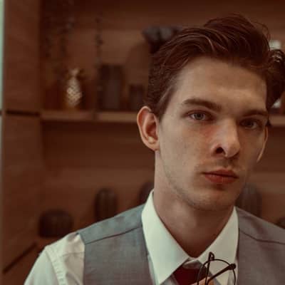 Nik